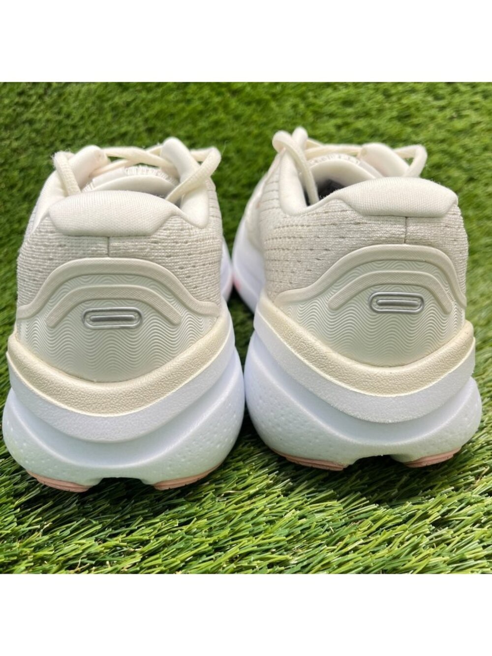 Brooks Ghost Max 2 Womens Size 8.5 Ivory White Athletic Running Shoes Sneakers - Picture 6 of 10